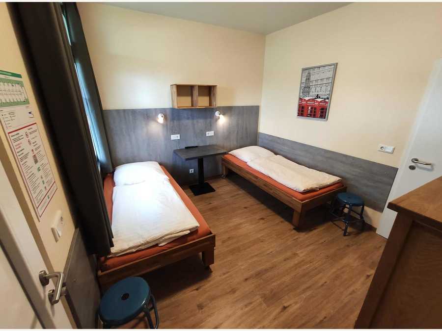 Flachbau - Zimmer - Hotel-Pension Schlafpunkt Solingen bei Düsseldorf/Wuppertal/Langenfeld